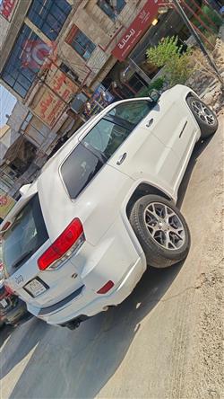 جیپ گراند شیرۆکی